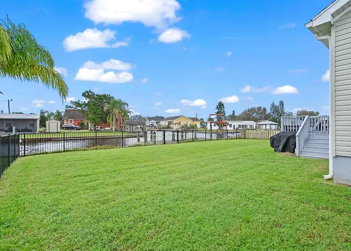 Canal Front Home! Walk To Beach, Porch, Fishing