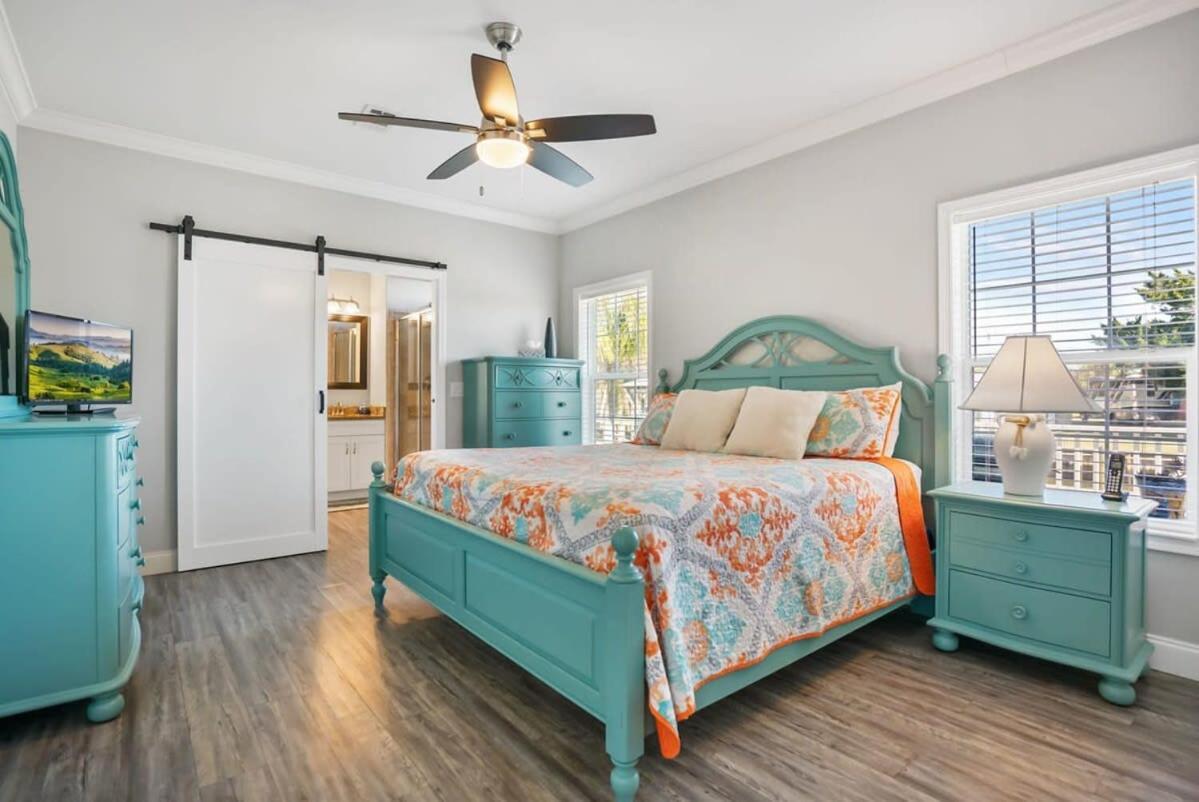 Canal Front Home! Walk To Beach, Porch, Fishing St. Augustine